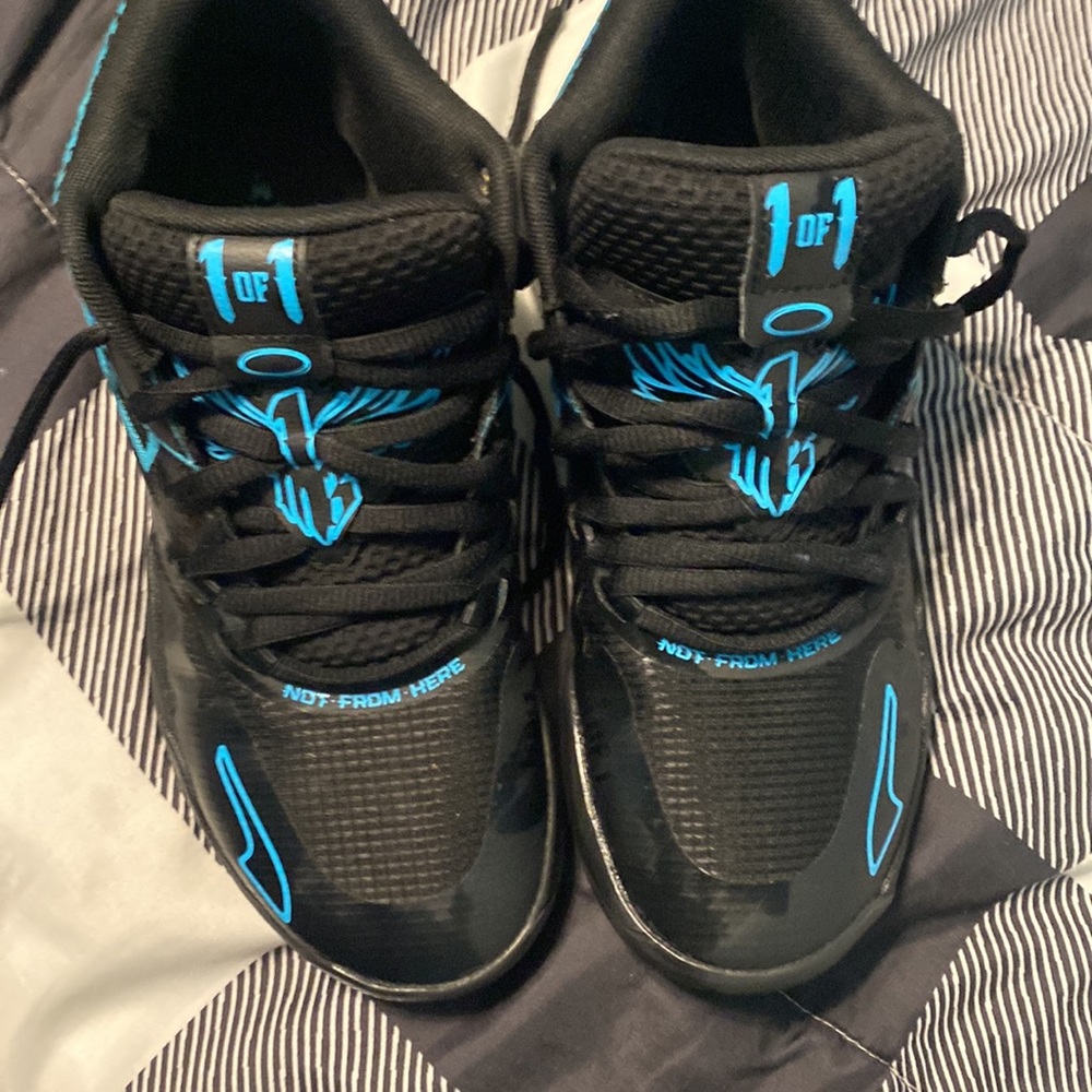 Lámelo ball shoes *Used* - Picture 2 of 6